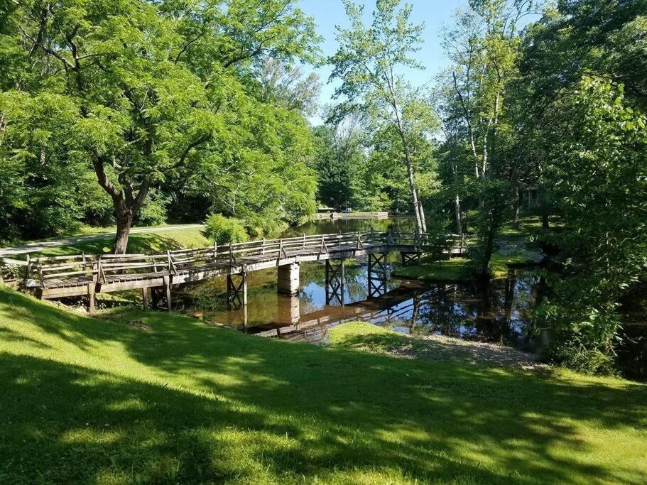 Cottage At Millpond Falls - A Romantic Escape Warwick Exterior photo